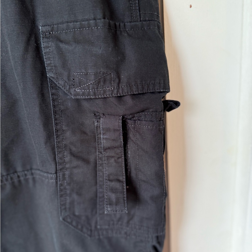 5.11 Tactical Women’s black Cargo Pants. Size 14L EUC - Picture 4 of 10